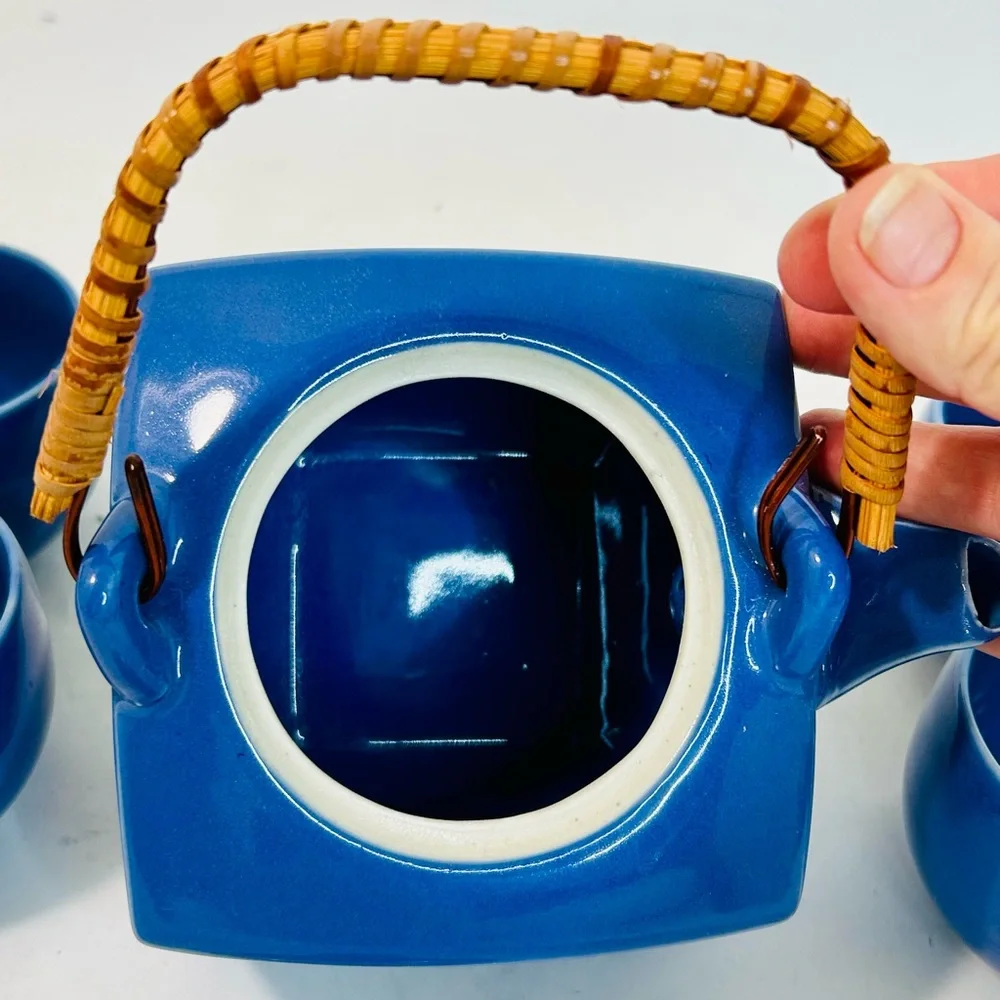 Nakagama Japanese Ceramic Tea Set, Teapot & 4 Cups Blue Color